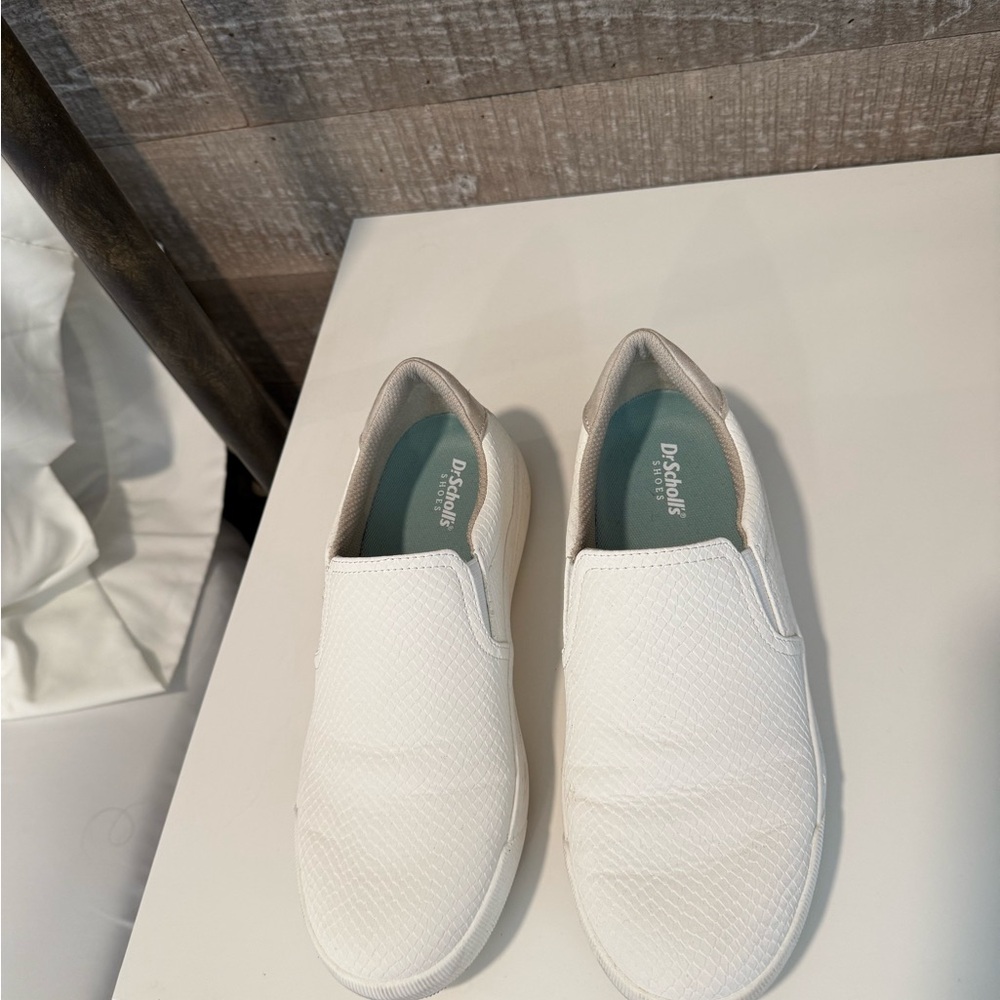 Dr. Scholl's Women’s White and Gray Slip-On Flat Sneakers Size 8 - Picture 6 of 8